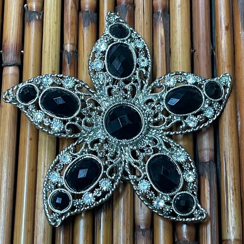 VINTAGE NEW BELT BUCKLE BLACK CABOCHON CRYSTAL ENCRUSTED STARFISH STAR FLOWER